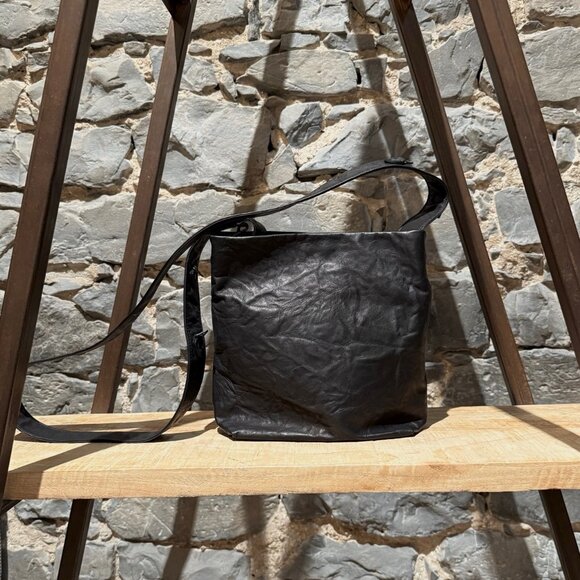 Yohji Yamamoto Black Crinkled Leather Crossbody Bag - Picture 1 of 14